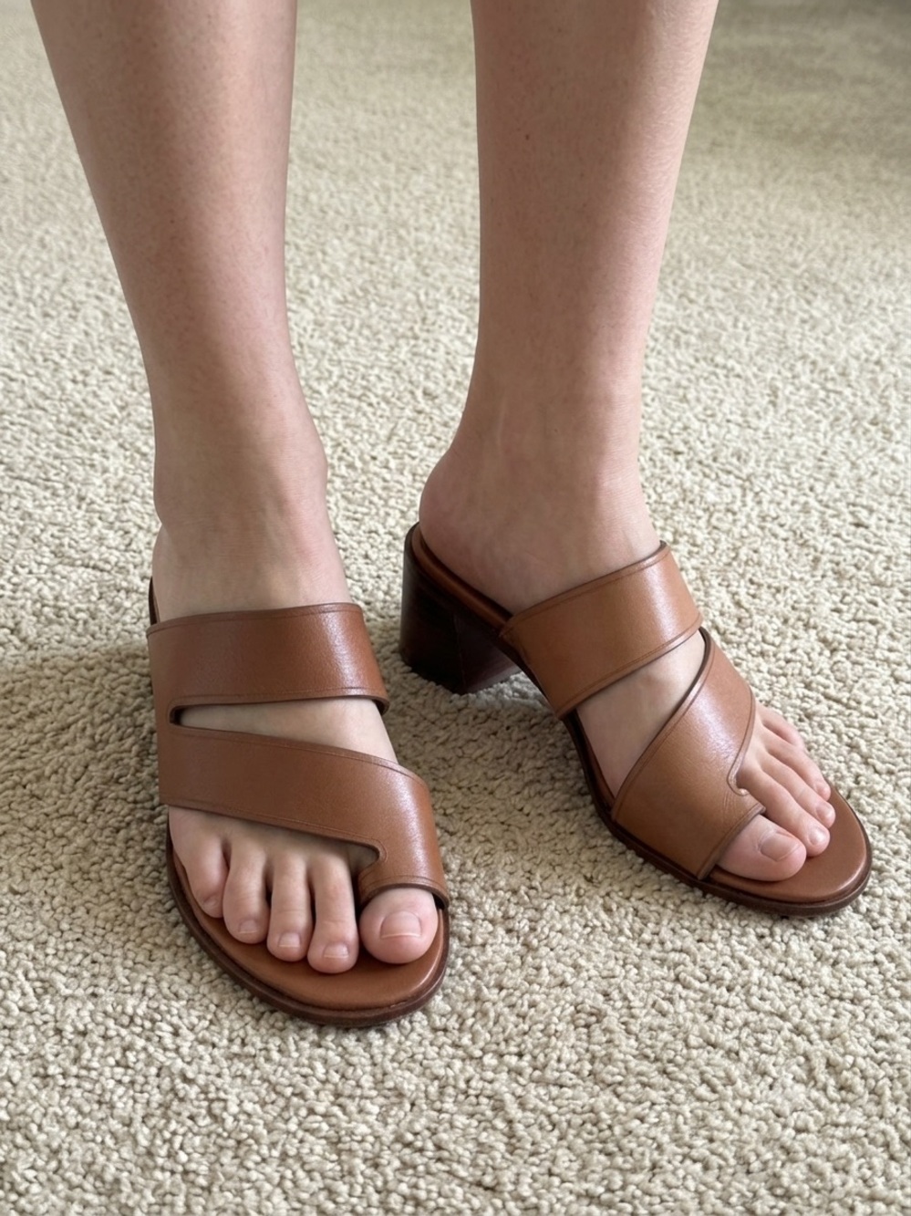 27EDIT Naturalizer Sandals Tan Leather Block Heel Toe Loop